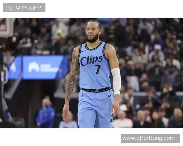 2020年1月快船与步行者激战回顾精彩瞬间与球员表现分析 2020年1月快船与步行者激战回顾精彩瞬间与球员表现分析